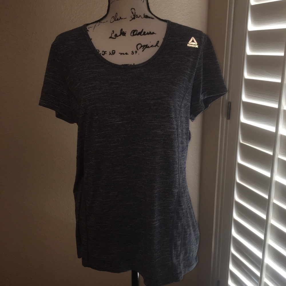 Reebok t shirt